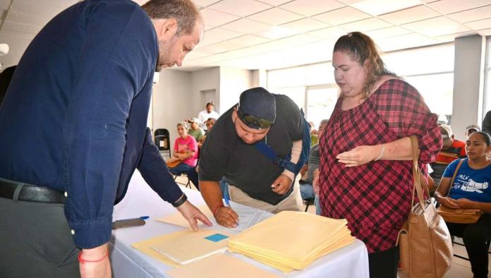 Familias Inician Trámite de Escrituras en Nava y Aseguran su Patrimonio