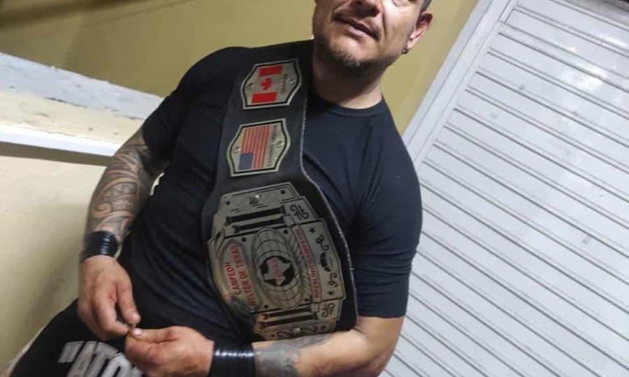 Familia pide justicia: luchador profesional agrede a joven que ahora lucha por su vida