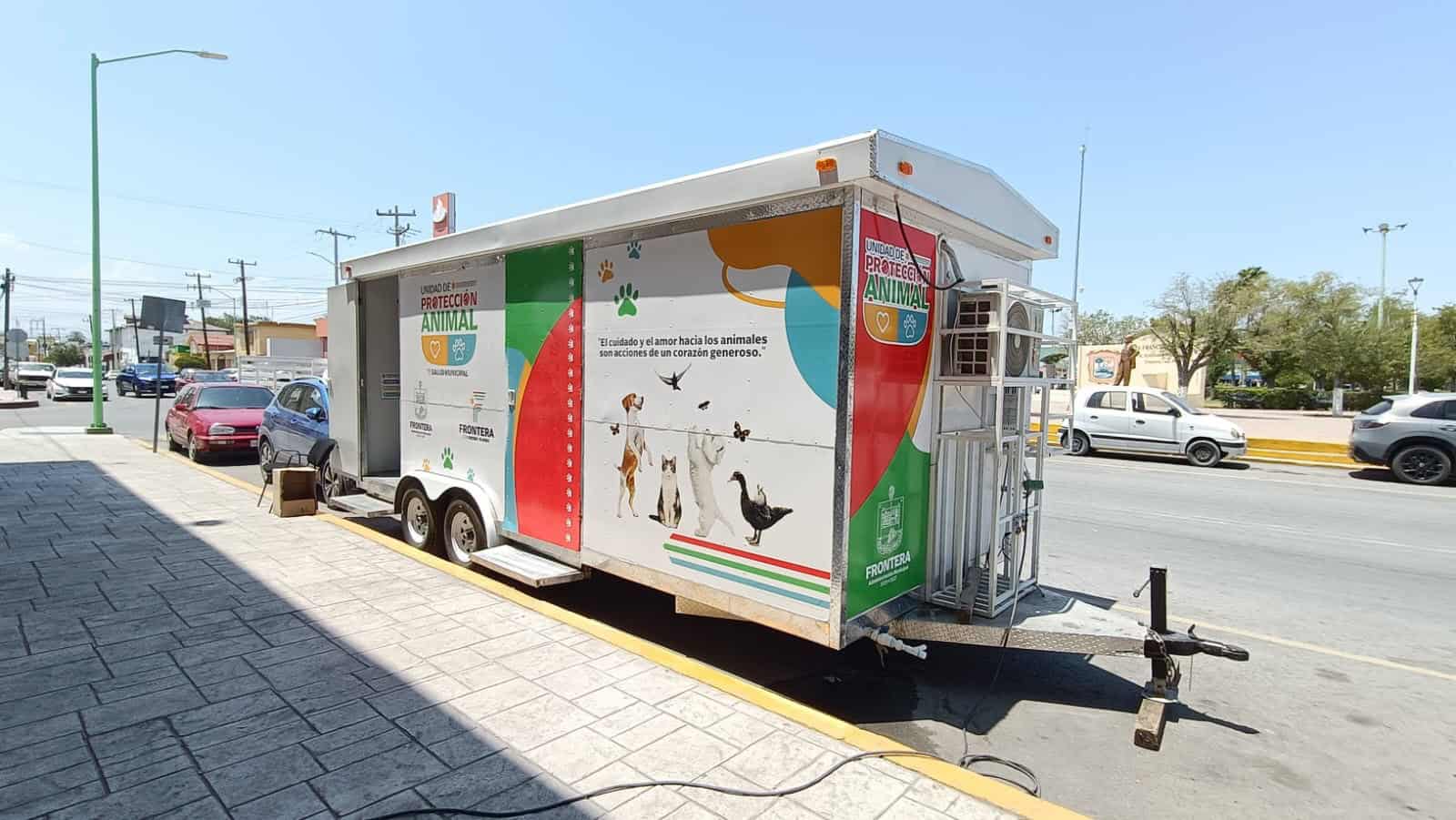 Atenciones Gratuitas para Mascotas en Plaza Principal de Castaños