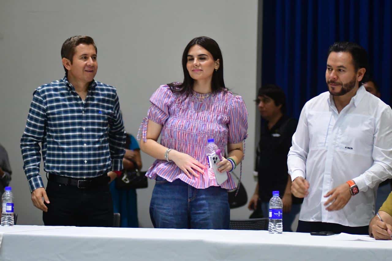 Alcalde de San Buenaventura promueve cultura con exposición inmersiva