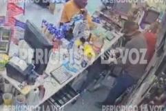 Cajera sufre crisis nerviosa tras asalto