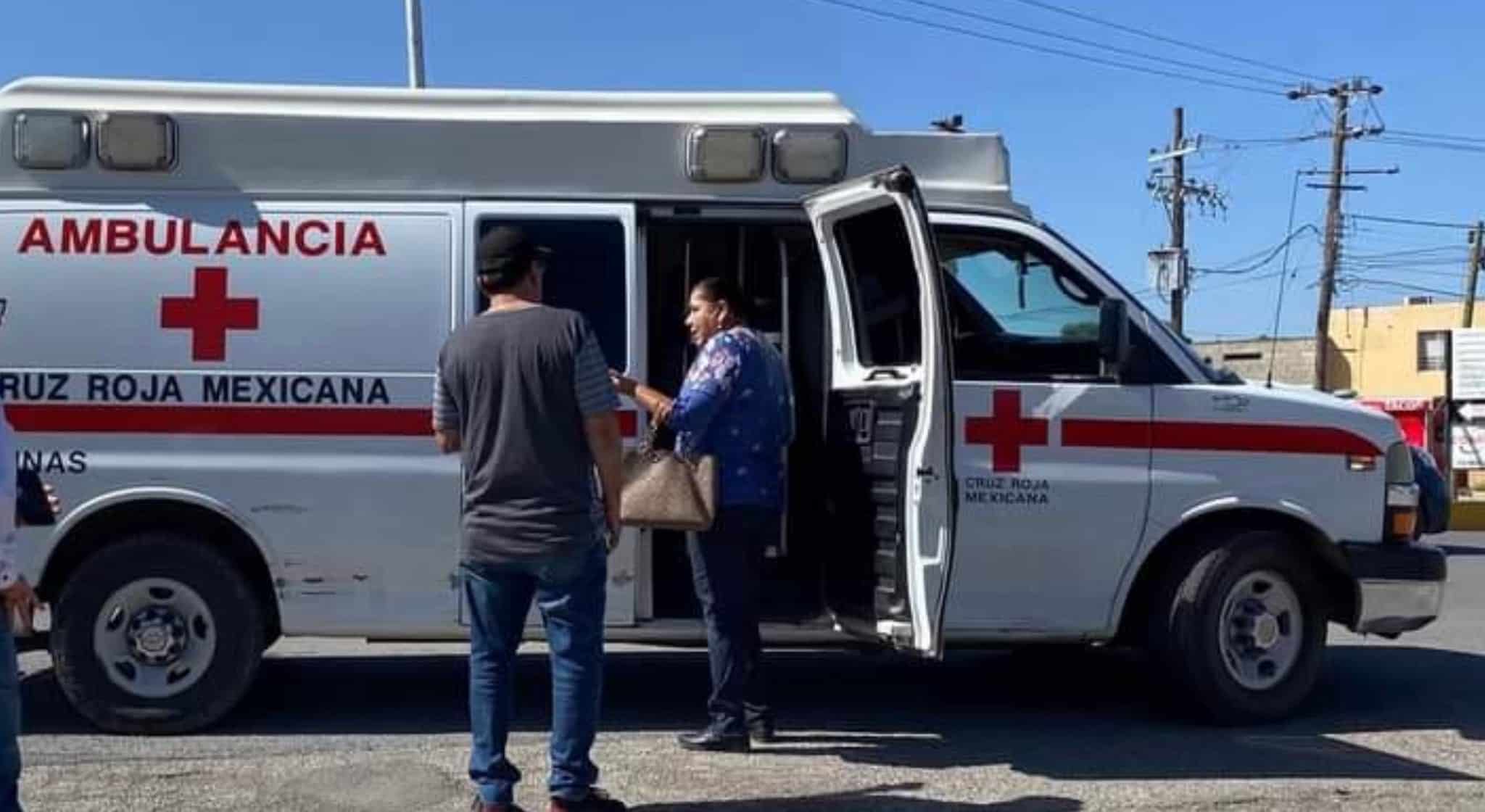 Accidente vial en Sabinas deja a motociclista con lesiones