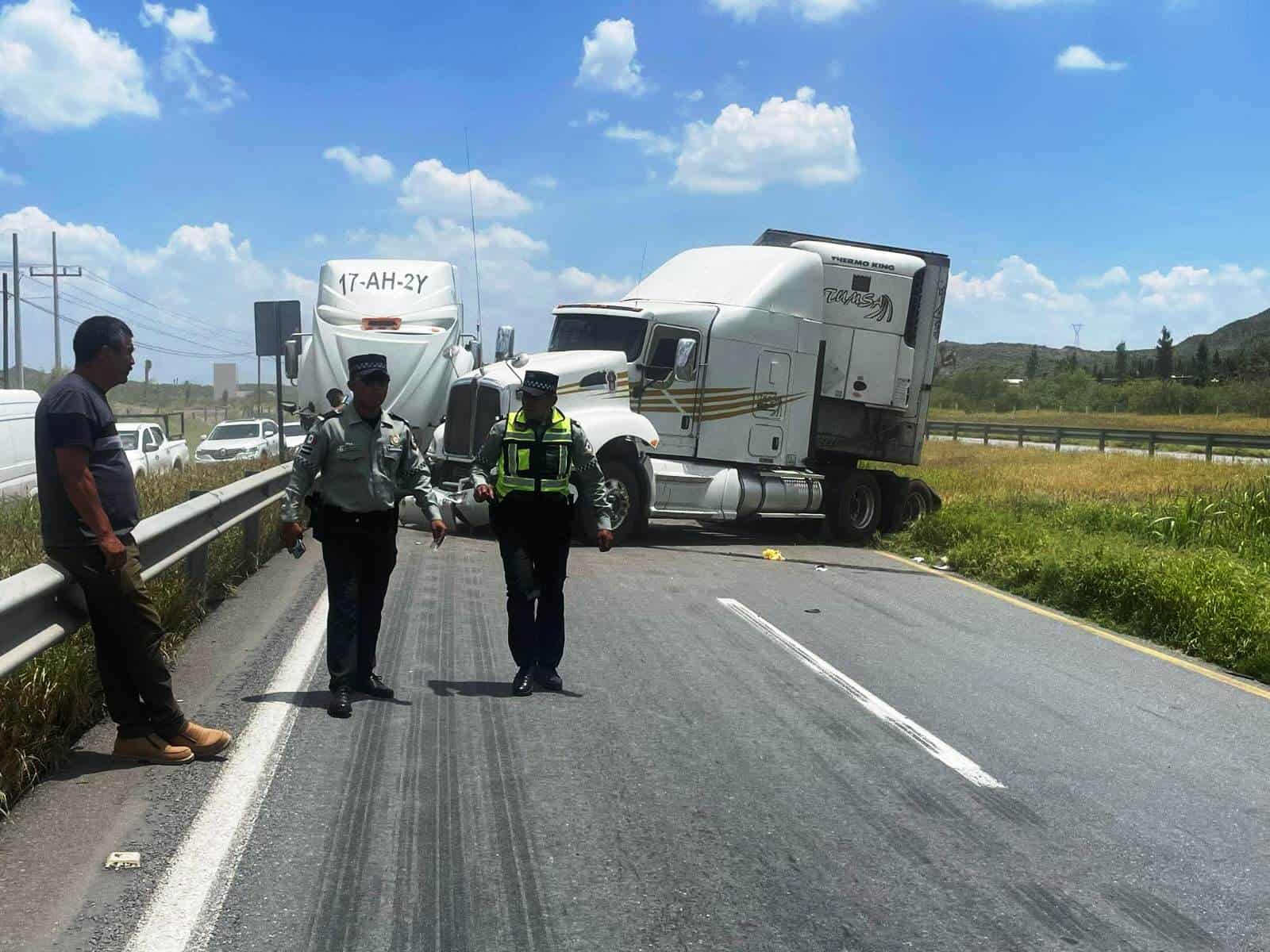 Guardia Nacional Interviene en Accidente de Carretera en Coahuila