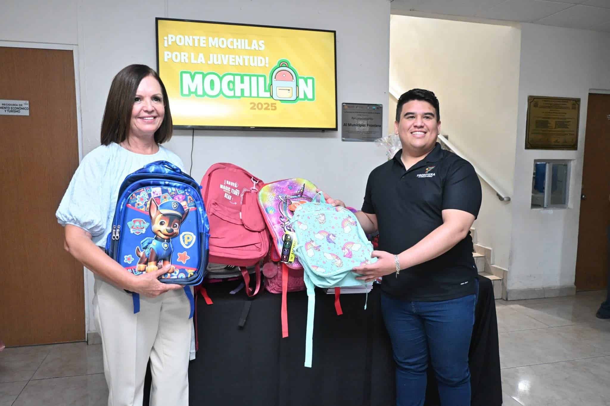 Instituto Coahuilense de la Juventud y municipio de Frontera apoyan a estudiantes