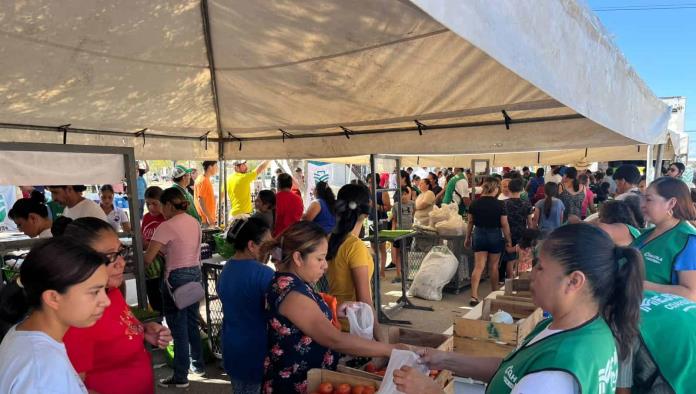 Mercadito del programa Mejora llega al Fraccionamiento Veracruz con grandes descuentos