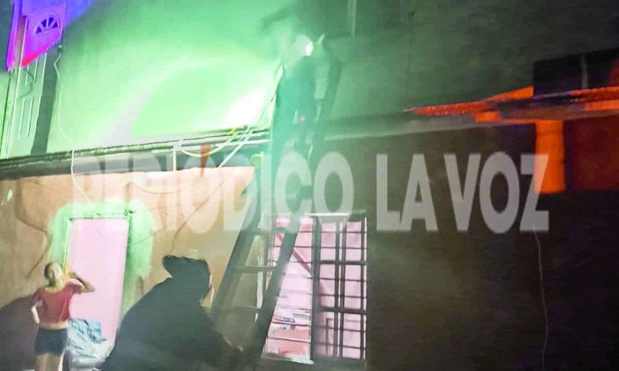 Incendio en vivienda de la colonia Industrial moviliza a Bomberos y Policía