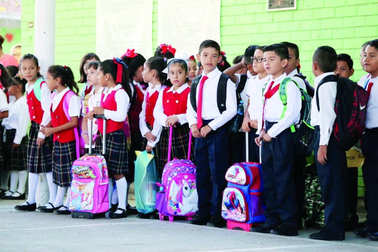 Registrarán en becas a alumnos de primaria