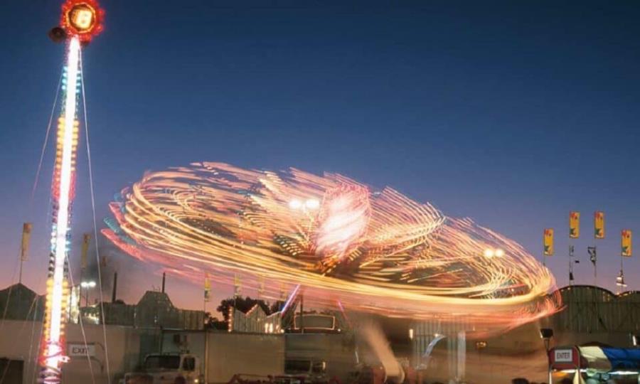 Falla en juego mecánico deja a ocho personas suspendidas en Zacatlán