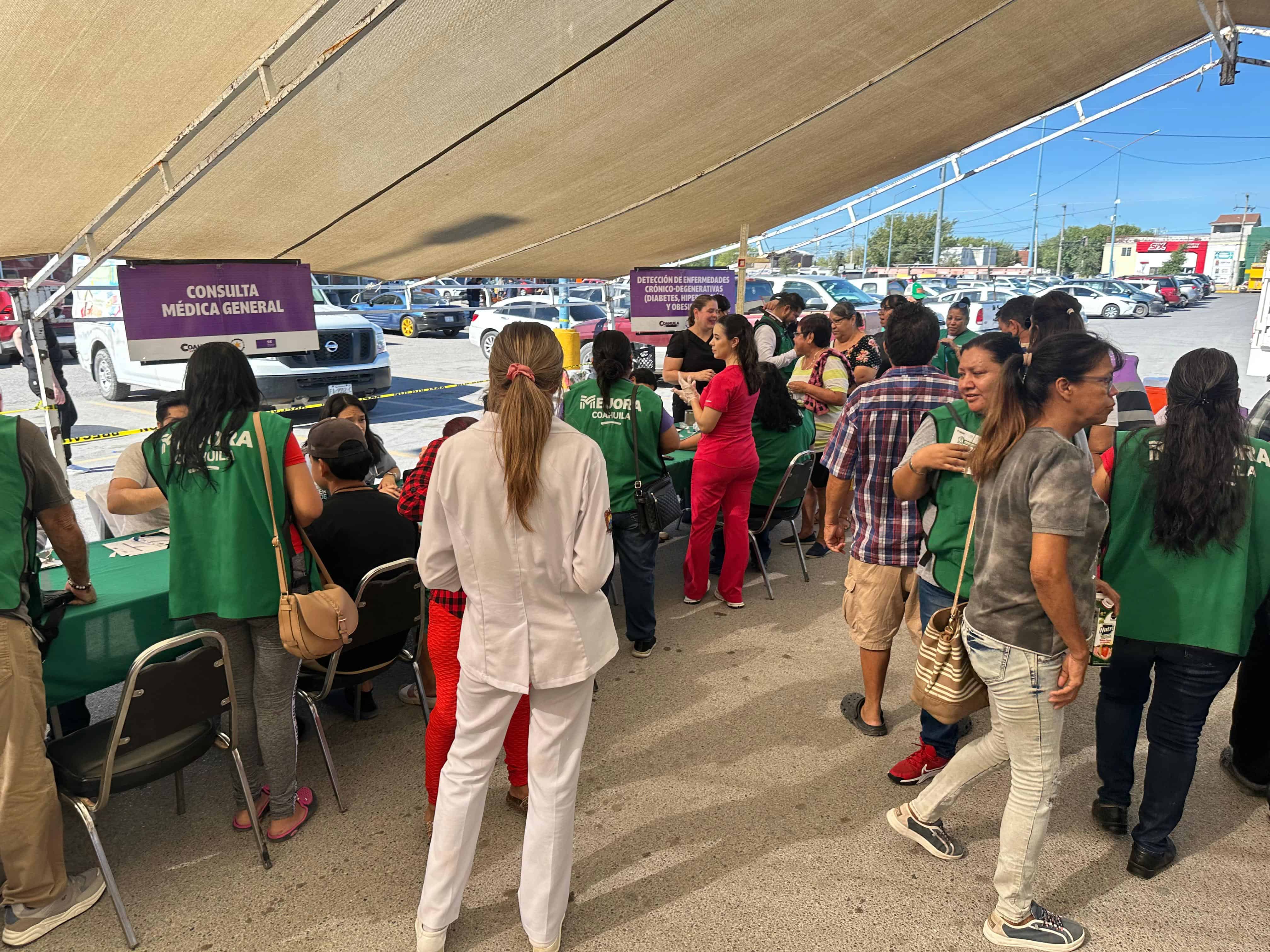 Caravana de la Salud llega a Villas del Carmen