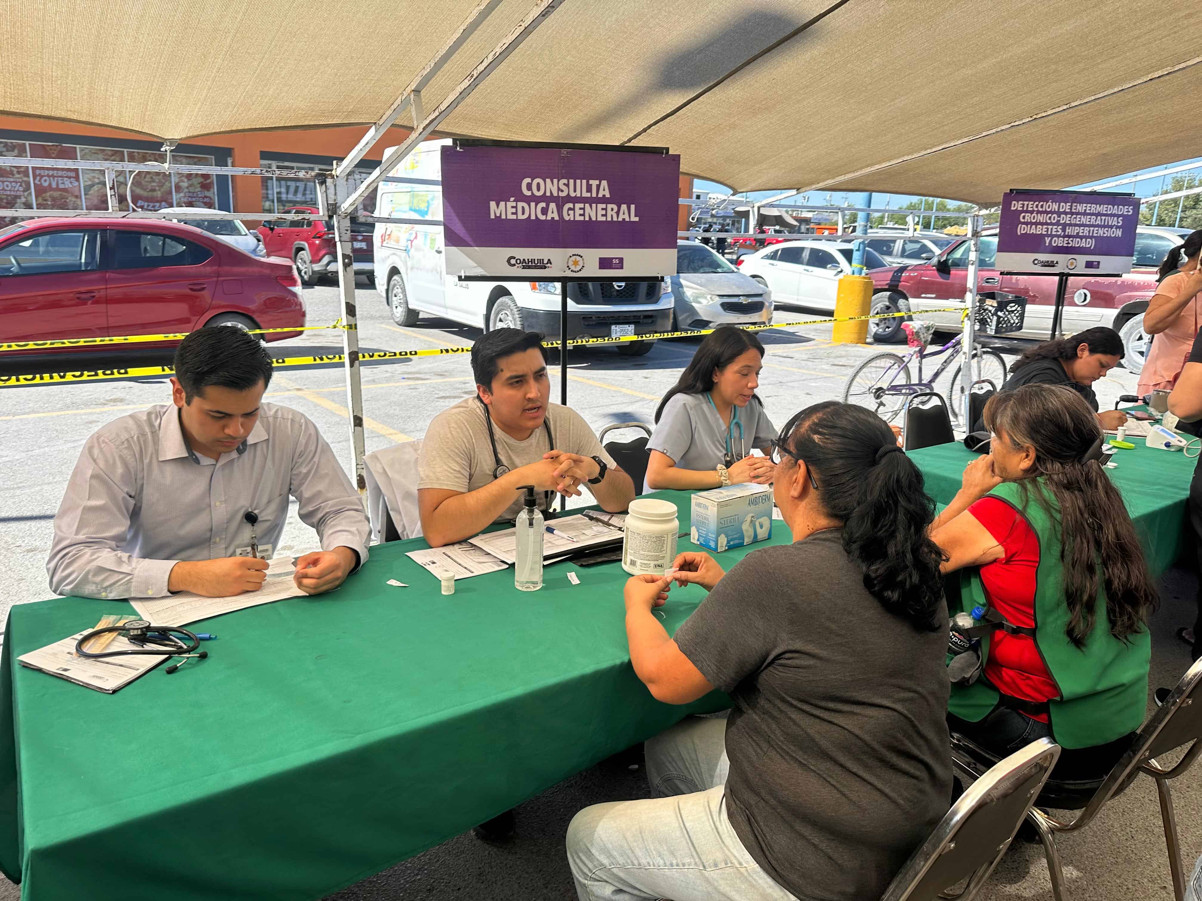 Caravana de la Salud llega a Villas del Carmen
