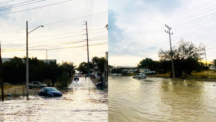 Lluvia torrencial colapsa vialidades en Ciudad Acuña