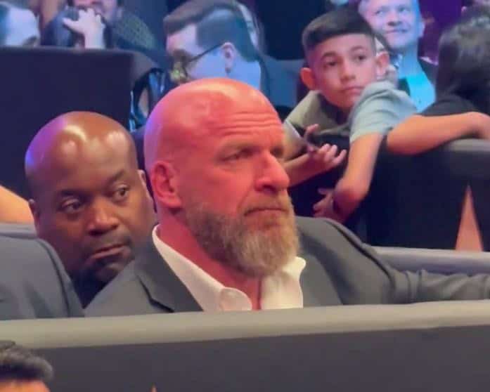 Pimpinela Escarlata aclara reacción de Triple H tras su debut en Triplemanía
