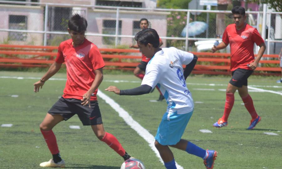 Giovany Zamora, Luis Martínez, Ismael Jasso y César Rodríguez destacan en el fútbol local