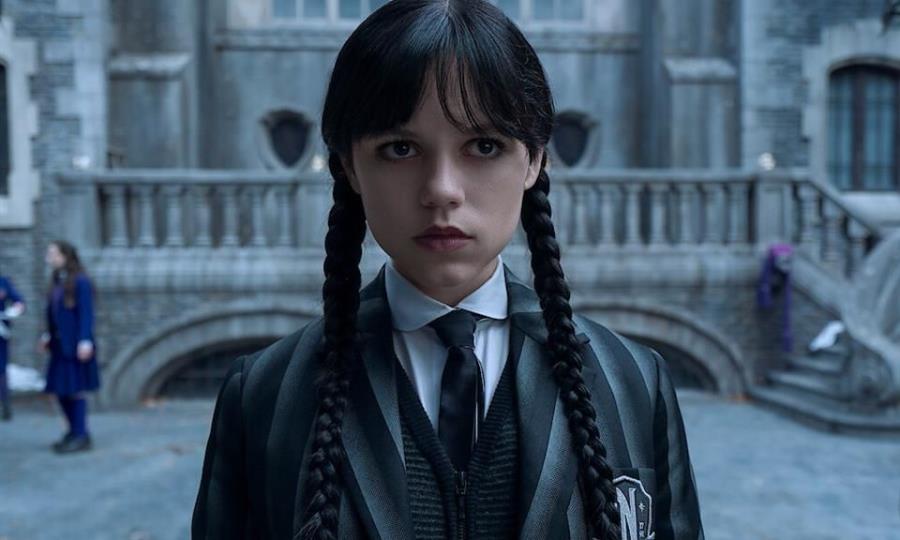 Estreno en septiembre: Merlina arrasa en Netflix con cifras récord