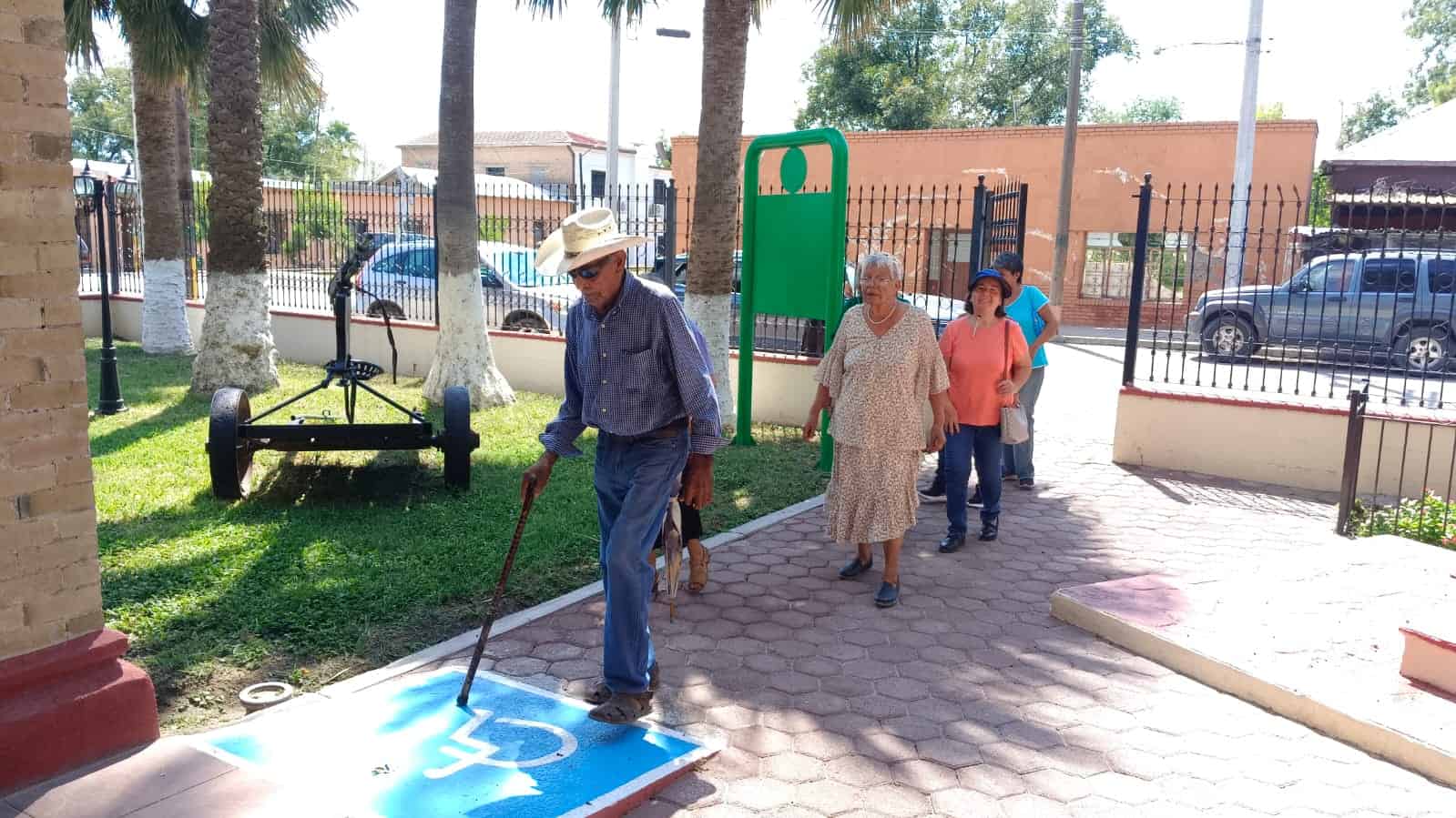 Inclusión y participación: Adultos mayores disfrutan visita al Museo Pancho Villa