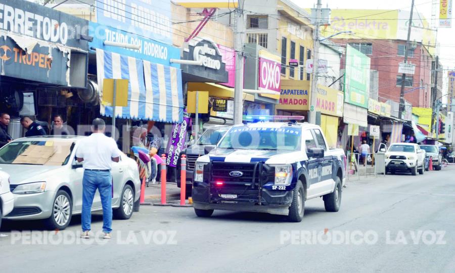 Mandadero sufre mordedura de perro en plena Zona Centro de Monclova