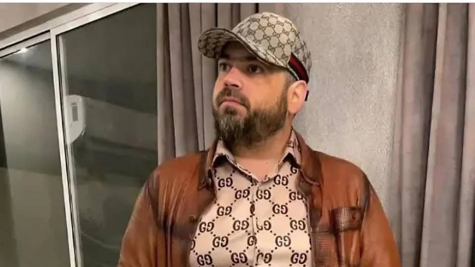 Camilo Ochoa, ´El Alucín huyó de NL por fraudes