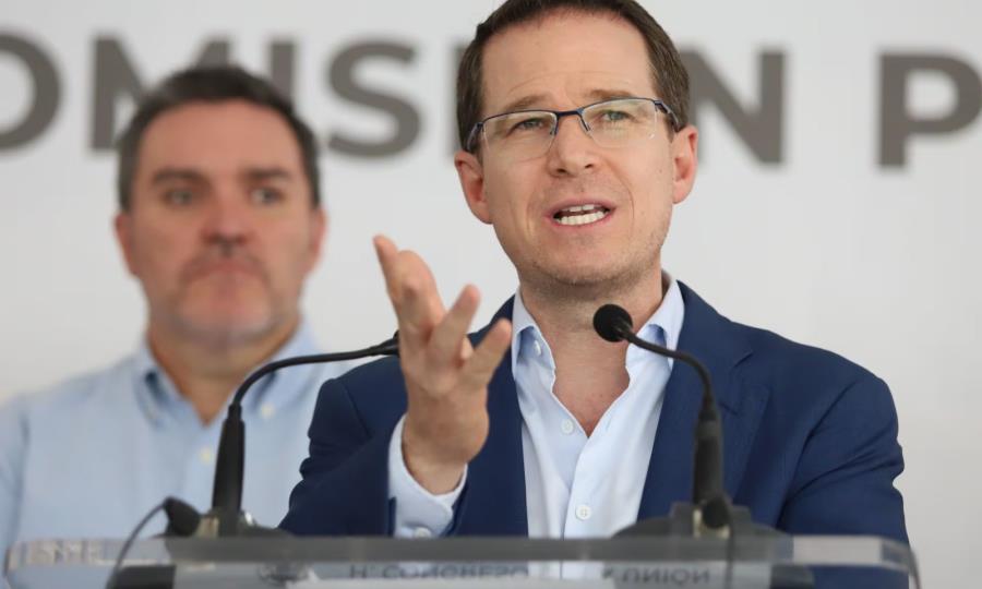 Irregularidades en Sueldos del Senado: Ricardo Anaya Demanda Transparencia
