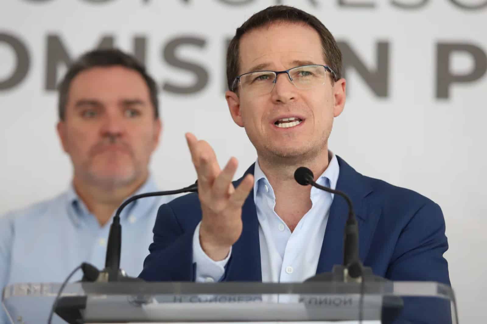 Irregularidades en Sueldos del Senado: Ricardo Anaya Demanda Transparencia
