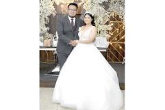 Emotiva ceremonia religiosa une a Jeimmy Zapata y Jorge Hernández en matrimonio