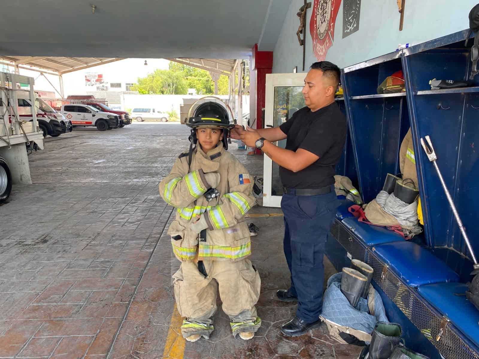 Emotivo encuentro: Chemita vive su ilusión de ser bombero en Monclova