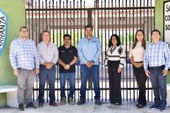 Empresa IRON CAST se suma a limpieza en Escuela Primaria Moderna