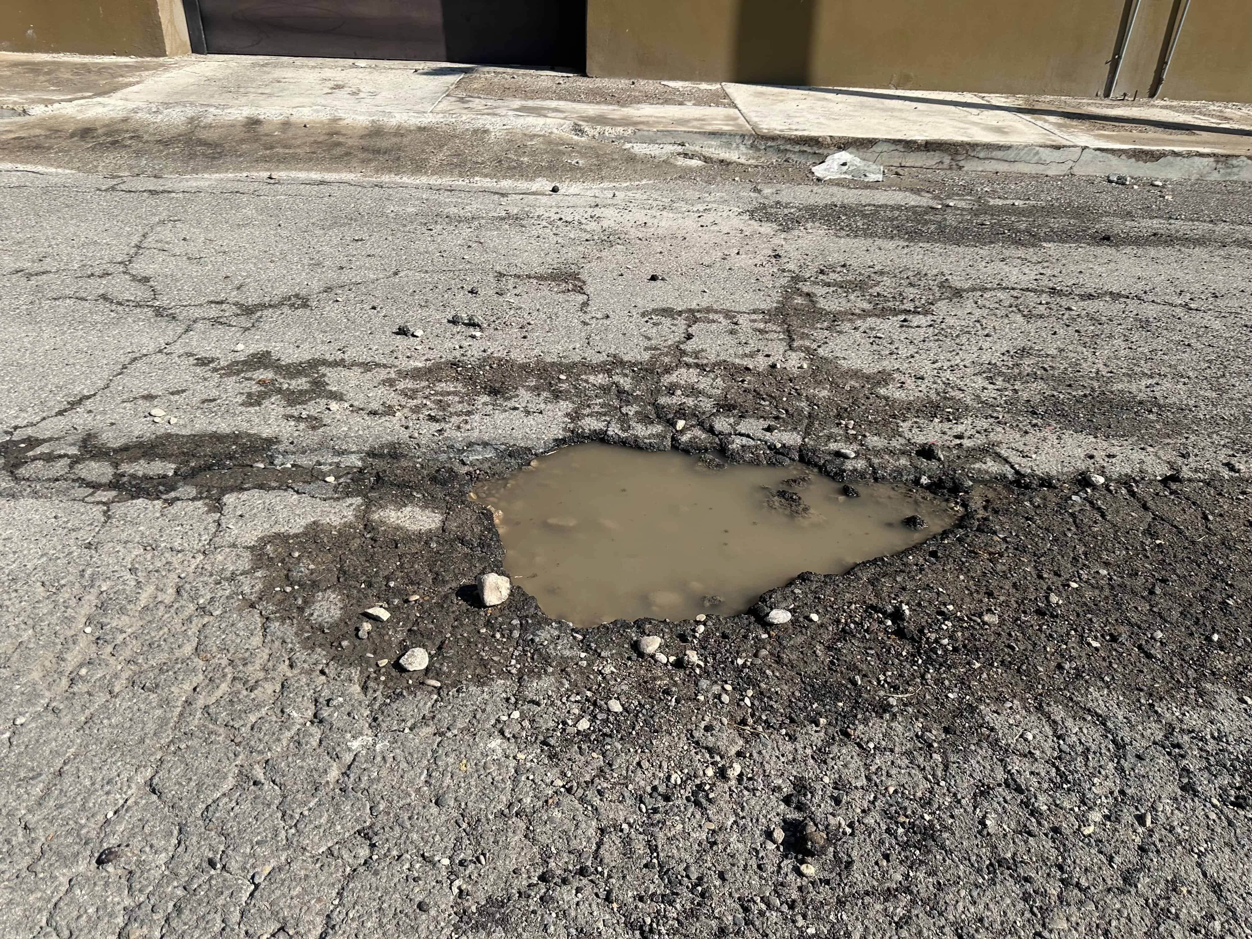 La voz en tu colonia: Hunde abandono municipal a colonia Esfuerzo Nacional 