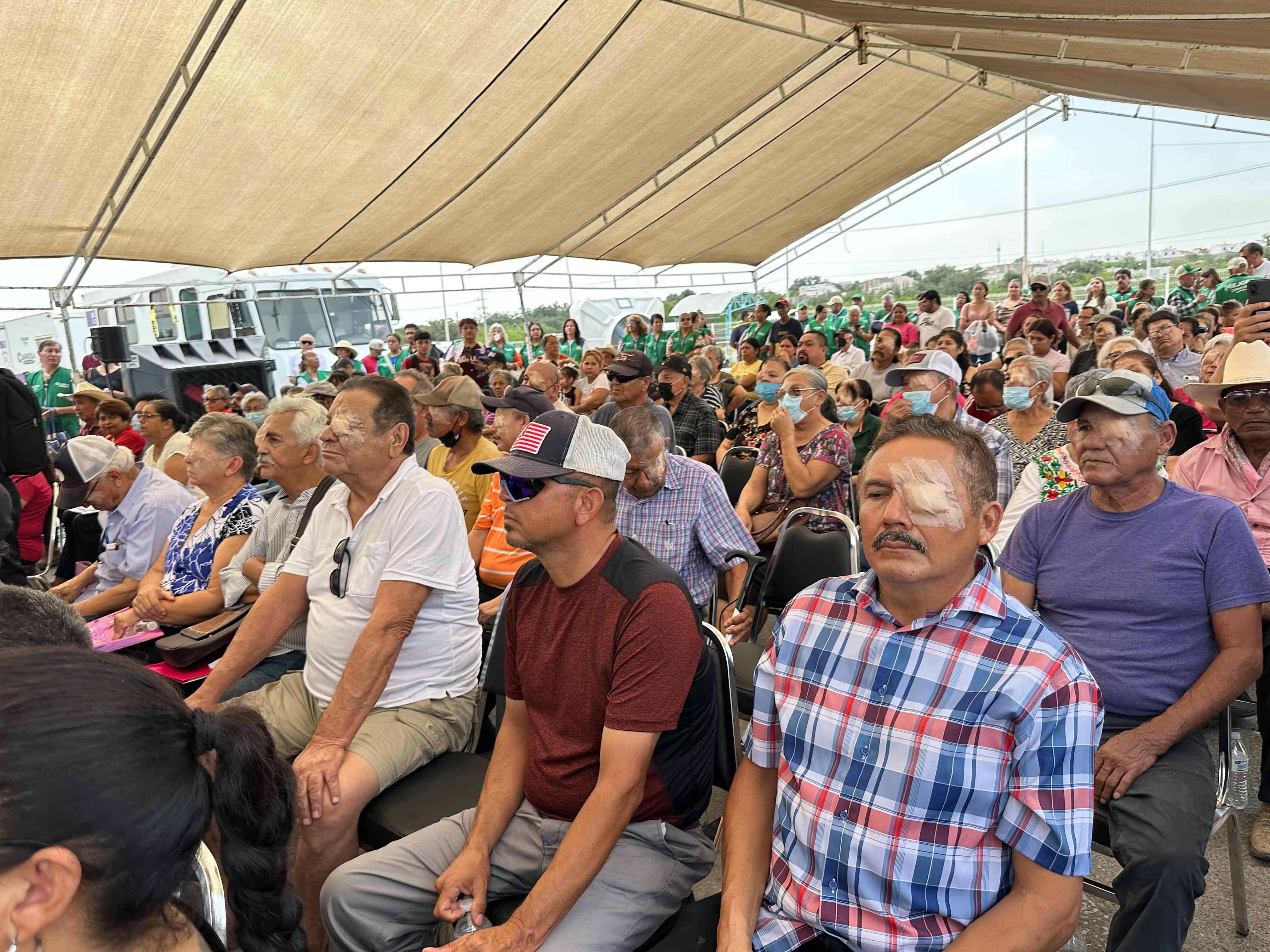 Recuperan la vista 400 nigropetenses con programa estatal 