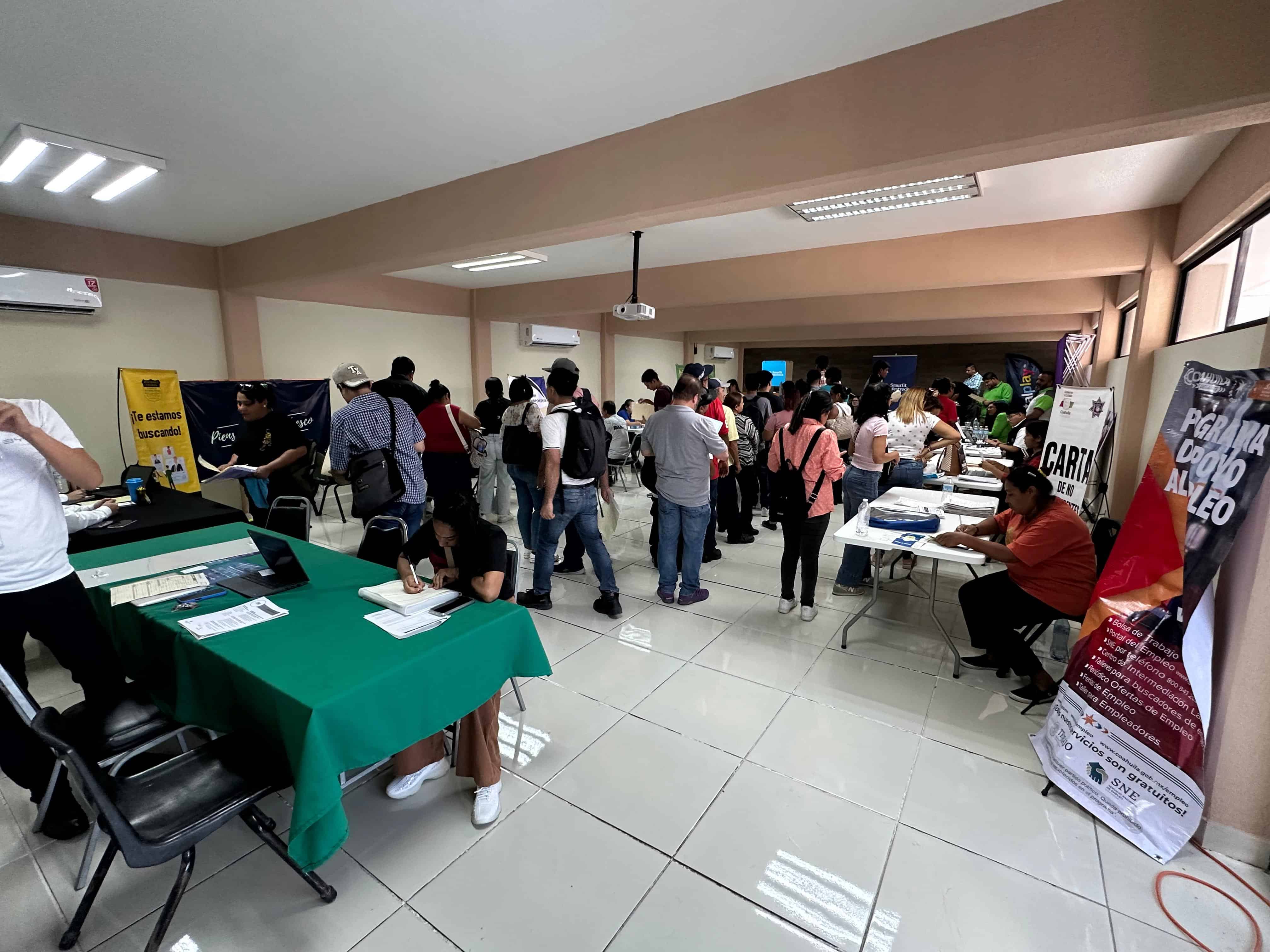 Acuden más de 500 a Feria del Empleo en Piedras Negras