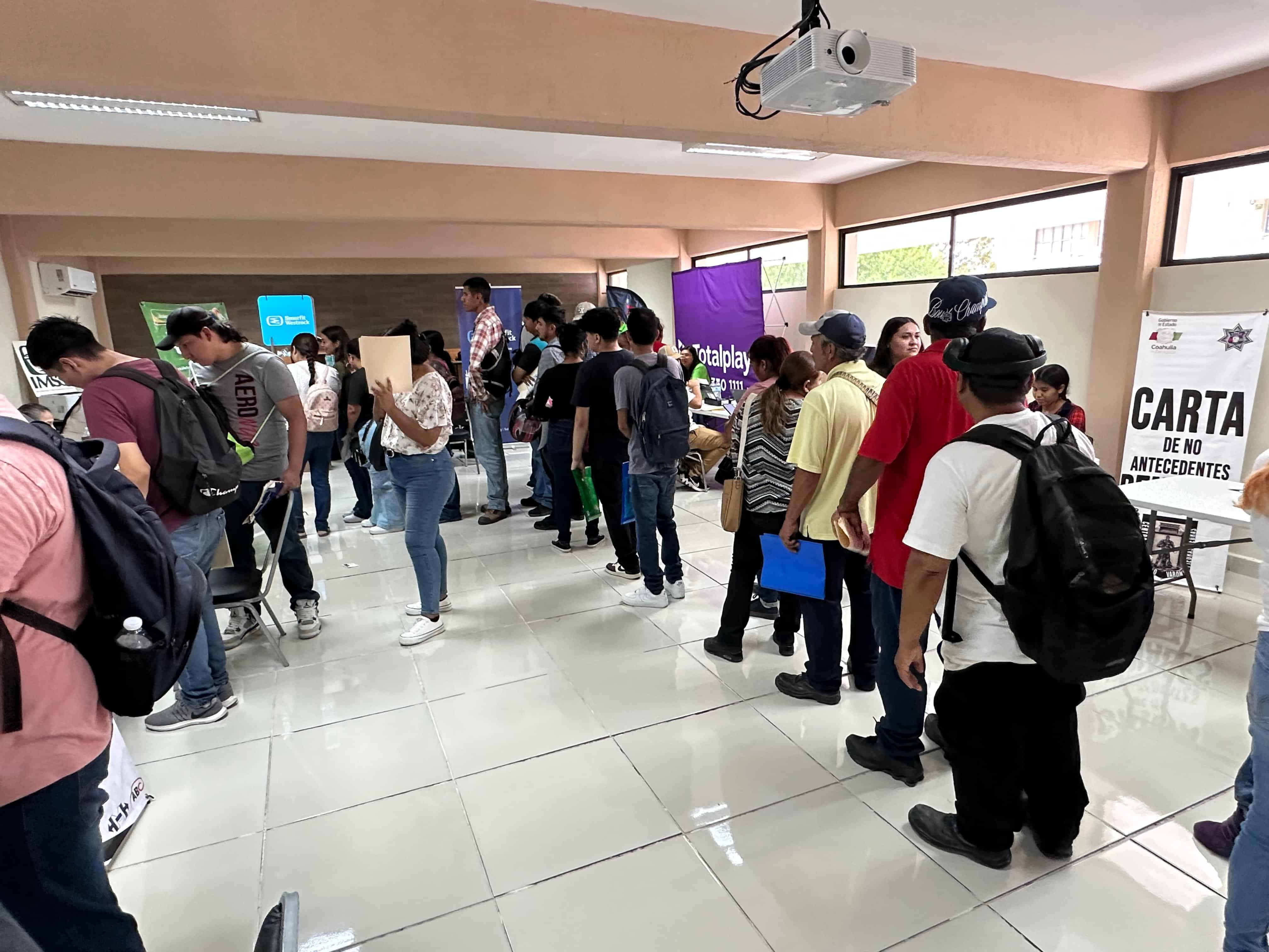 Acuden más de 500 a Feria del Empleo en Piedras Negras