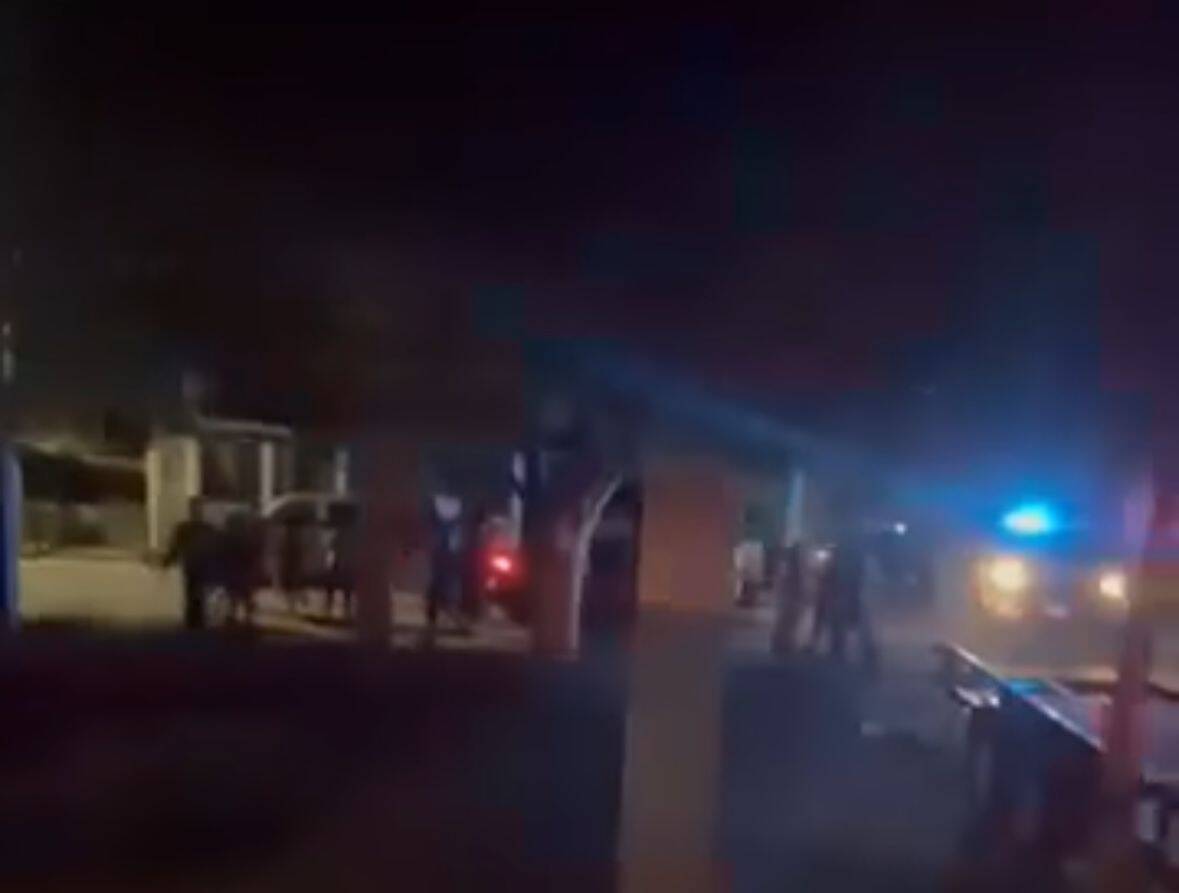 Motín con machetes y pedradas deja policías heridos en Piedras Negras