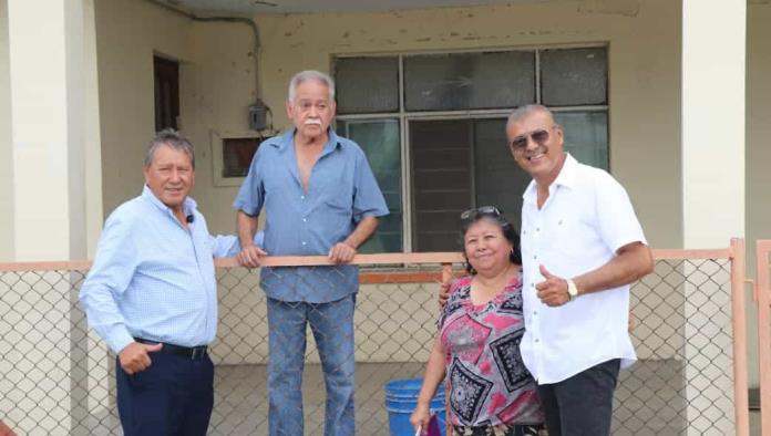 Atiende Óscar Ríos peticiones de colonia “Progreso”