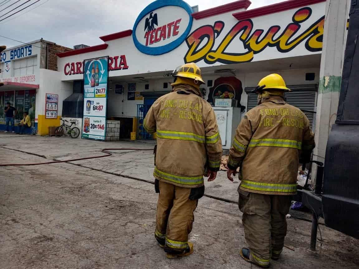 Controlan Incendio en Carnicería del Centro de Sabinas