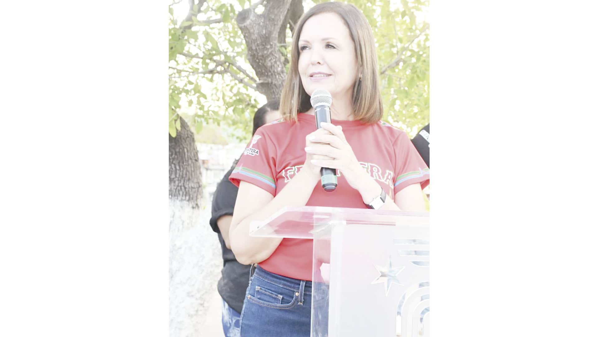 Alcaldesa Sari Pérez Cantú celebra Liga Municipal de Softbol
