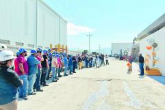 Trabajadores de Fox planean paro por incumplimiento laboral