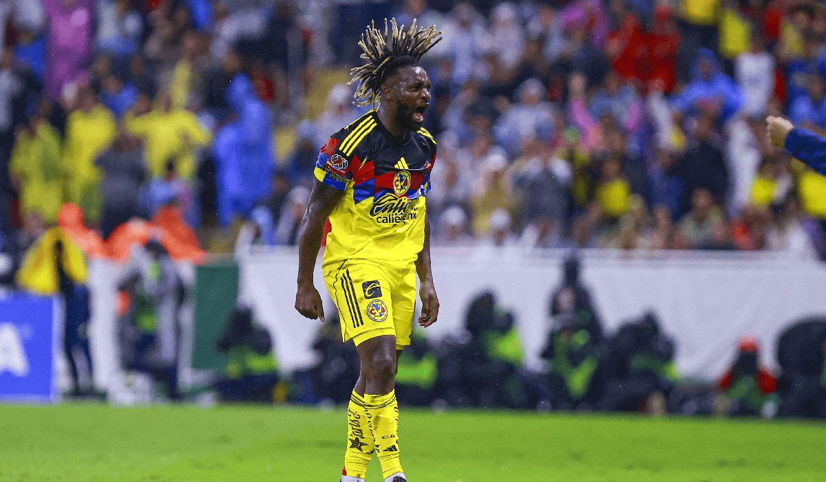 Duermo con tus lágrimas: Saint-Maximin responde con ironía a crítica de aficionado
