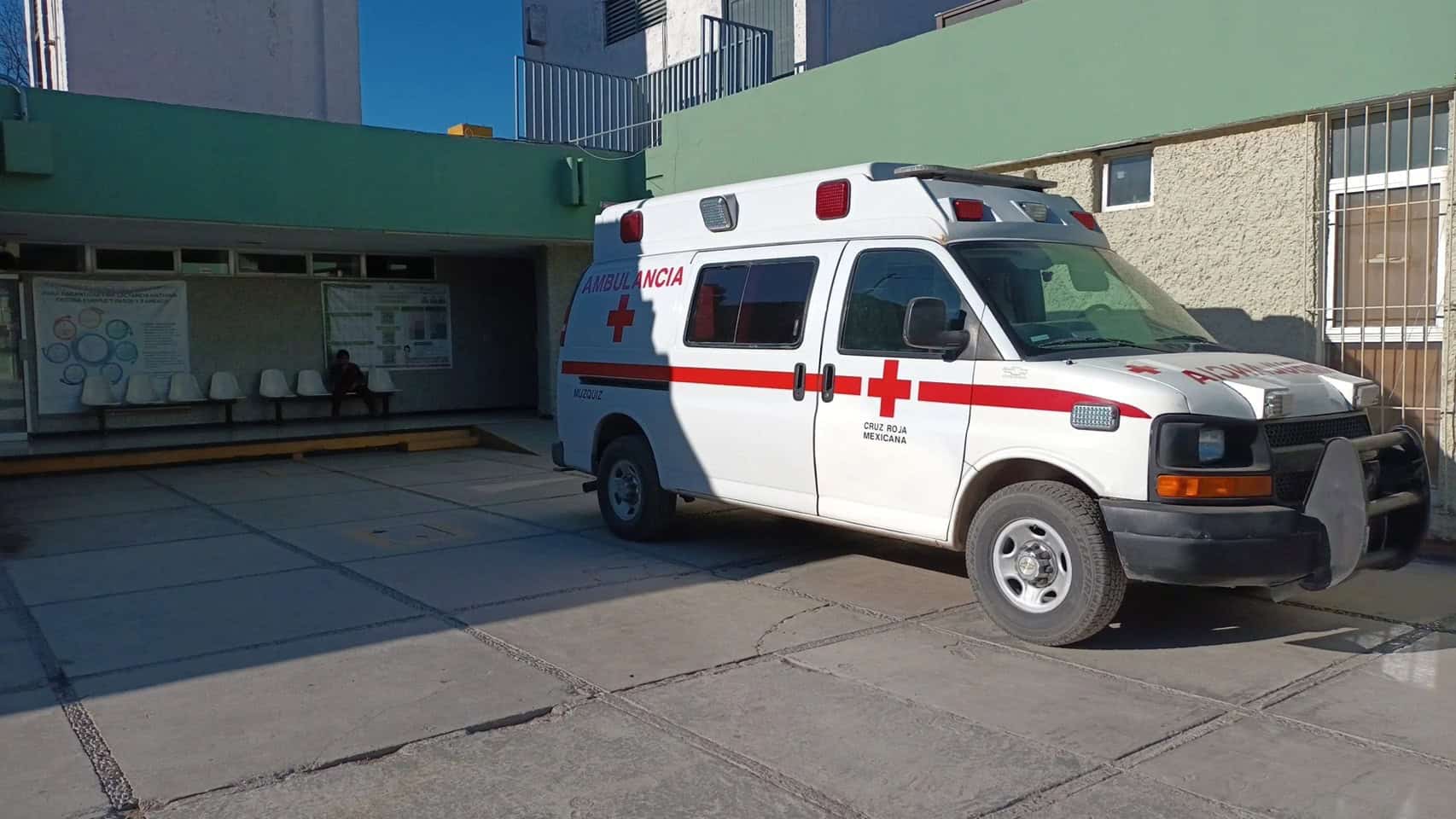 Joven madre y su familia atendidos tras accidente en cuatrimoto