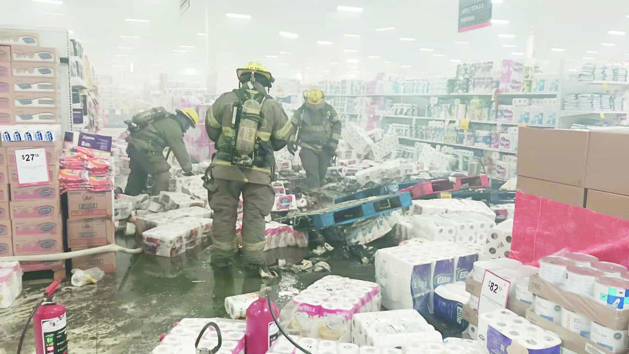 Incendio presuntamente provocado obliga evacuación en Soriana