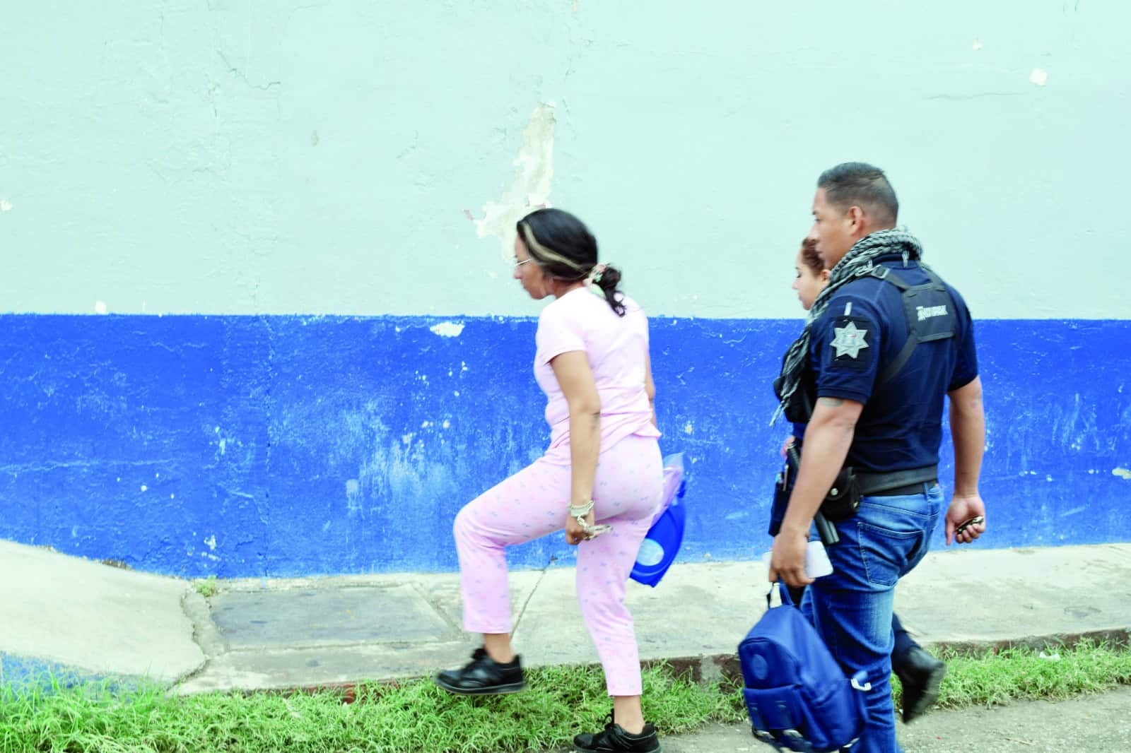 Arresto de 12 horas para mujer en incidente del bulevar Harold R. Pape