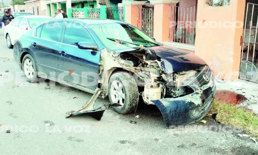 Leslie detenida tras choque de vehículos en estado de ebriedad