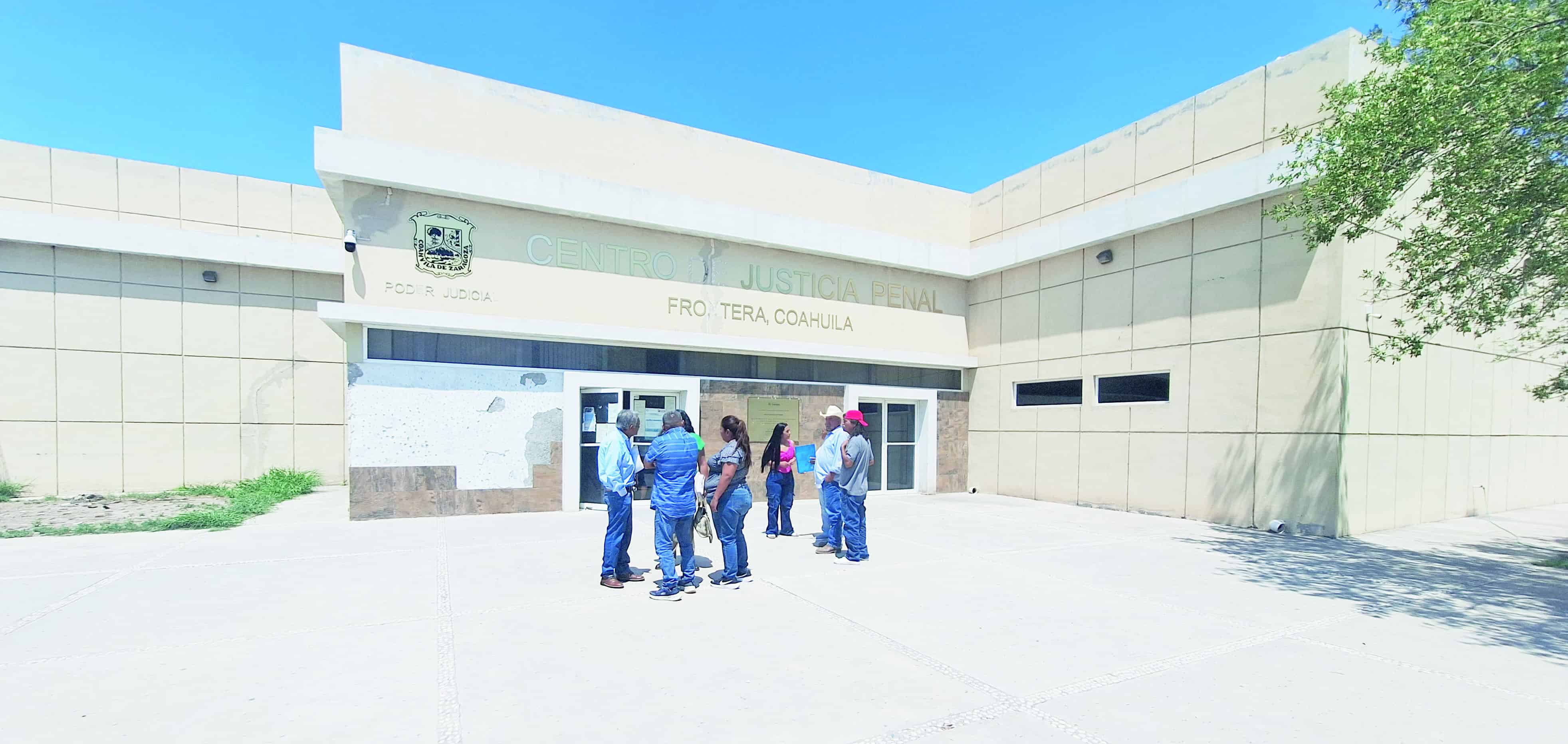 Liberados tres acusados por detención ilegal de ganado