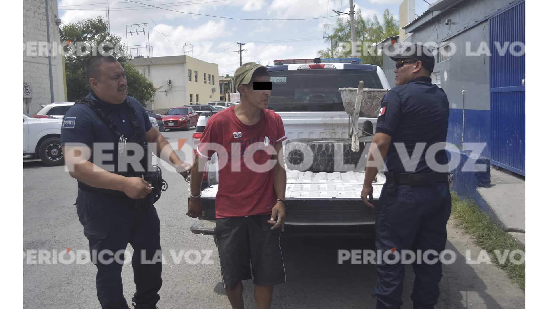 Policía Municipal Interviene en Caso de Escombro en Colonia Santa Bárbara