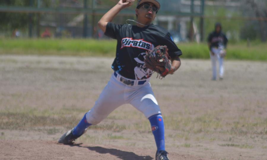 Daniel Coronado lidera victoria de Charros sobre Piratas