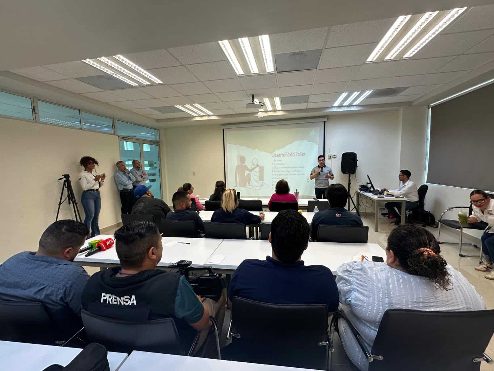 Capacitan a periodistas en cobertura ética en Piedras Negras