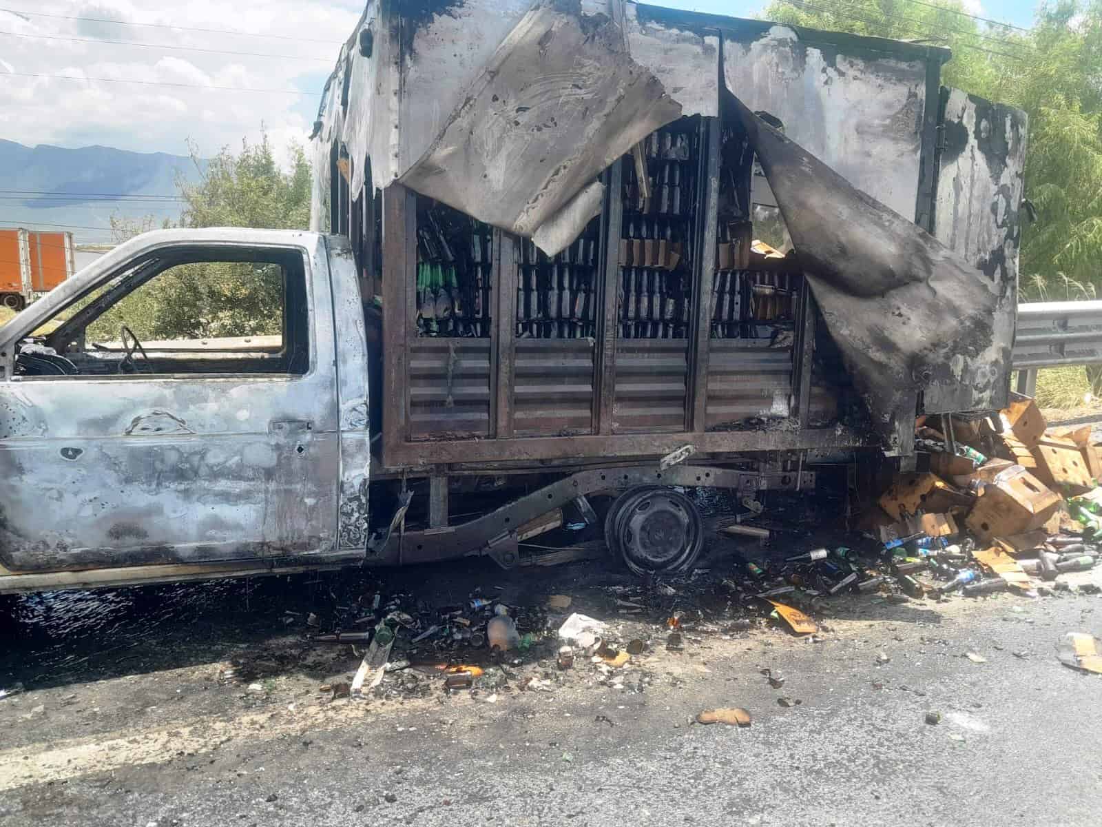 Incendio de Camioneta en Ramos Arizpe Moviliza a Cuerpos de Emergencia