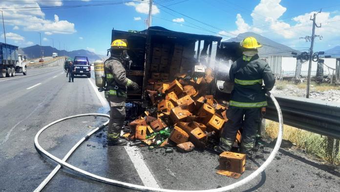 Incendio de Camioneta en Ramos Arizpe Moviliza a Cuerpos de Emergencia