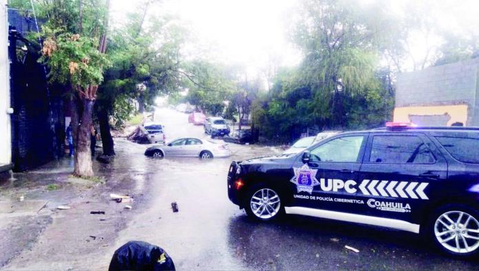 Afectados por lluvias en Saltillo reciben apoyo municipal