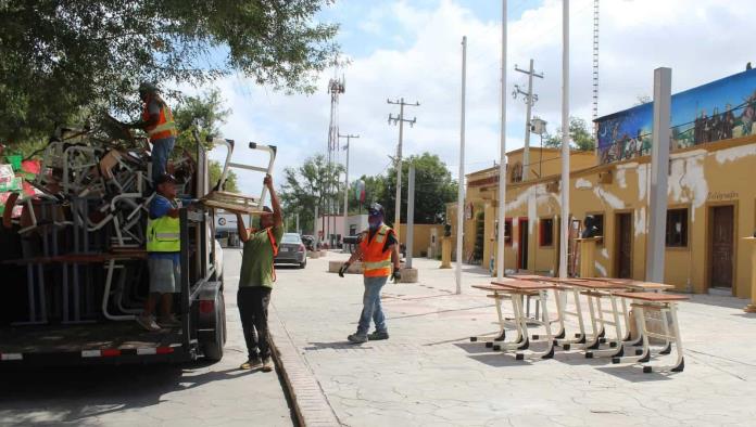Donan cien mesabancos escolares en Zaragoza