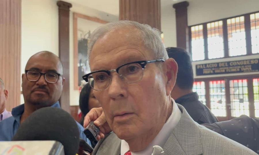 Sólo a zapes entienden Carlos Robles