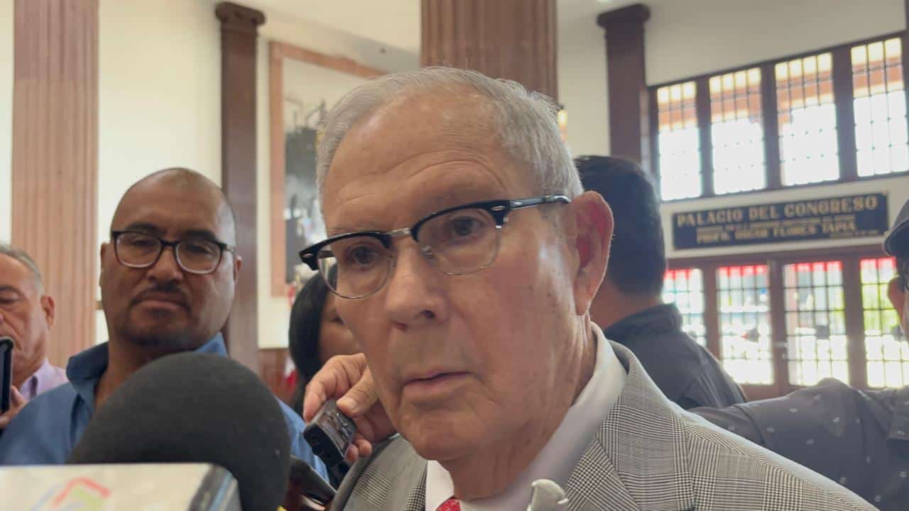 Sólo a zapes entienden Carlos Robles